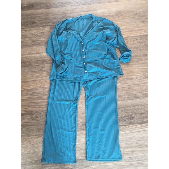 10 Pieces *New* SHEIN Wardrobe-size 1XL Bundle - Picture 4 of 6